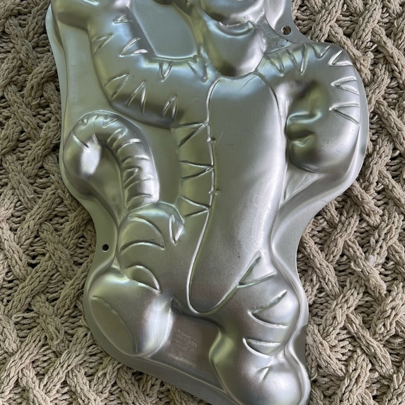 Vintage Wilton Tigger Cake Pan Disney - Picture 3 of 3